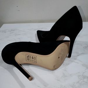Black stilleto heels